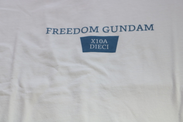 ガンダム　Tシャツ 白　FREEDOM　GUNDAM　メンズ L　ユニクロ　新品 未使用 _画像3