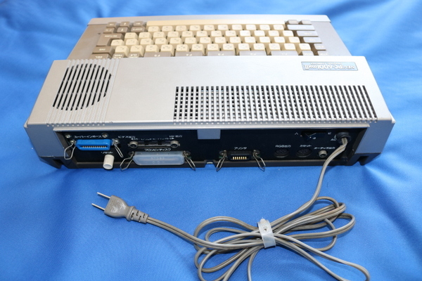 1ジャンク 電源・表示回路・スピーカー確認済み NEC PC-6001mk2 レトロPC　_画像6