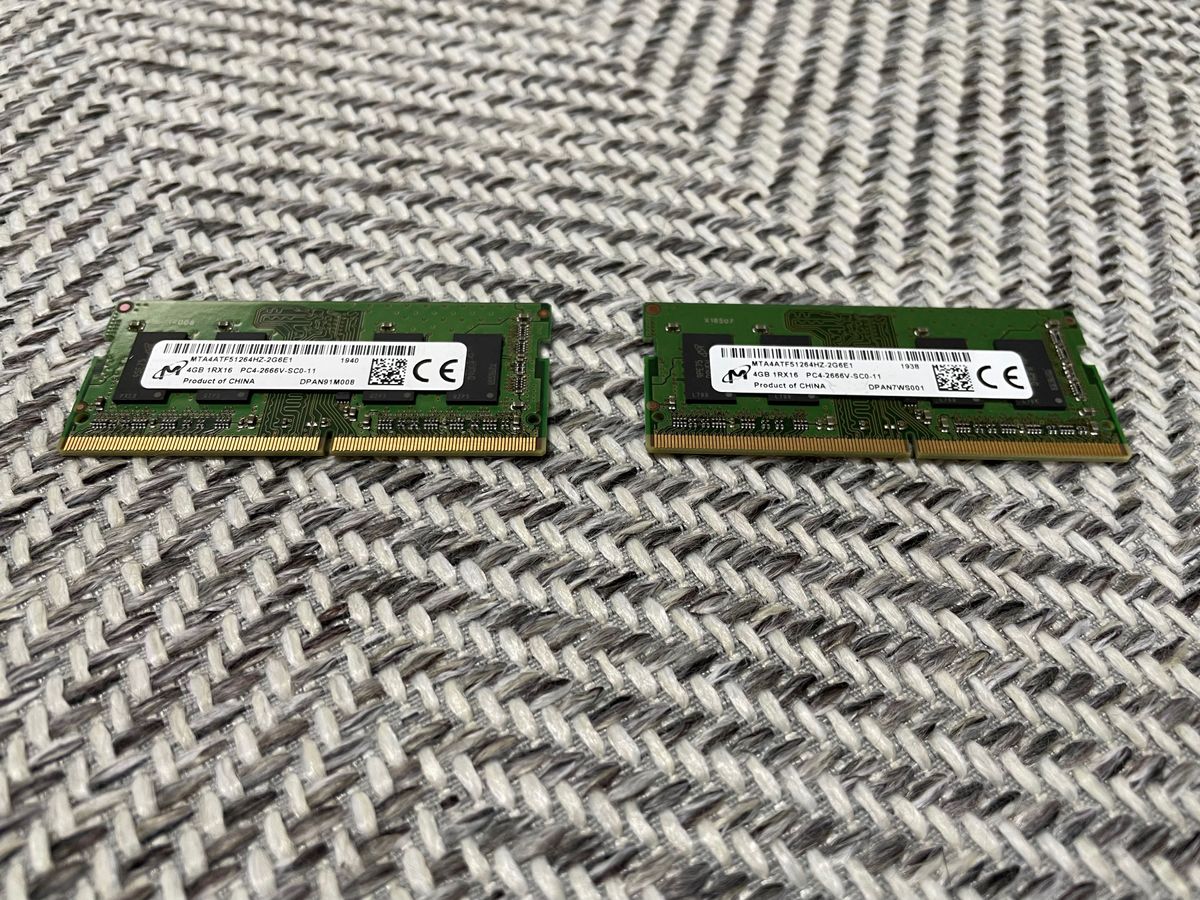 ①SO-DIMM DDR4 2666 4GB×2