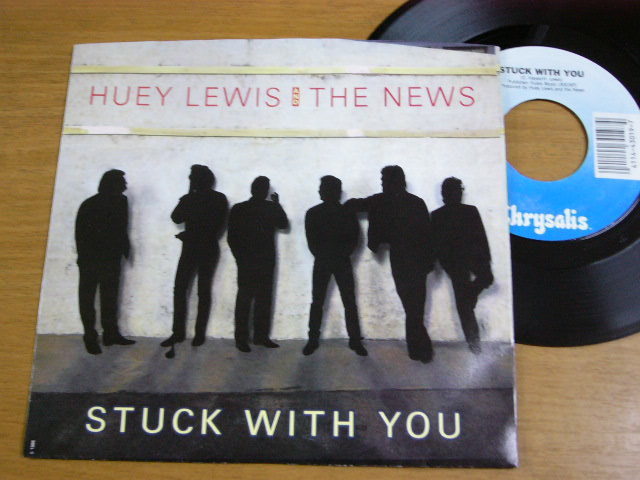 EPm208／USA盤 HUEY LEWIS & THE NEWS ヒューイ・ルイス・アンド・ザ・ニュース：STUCK WITH YOU/DON'T EVER TELL ME THAT YOU LOVE ME._画像1