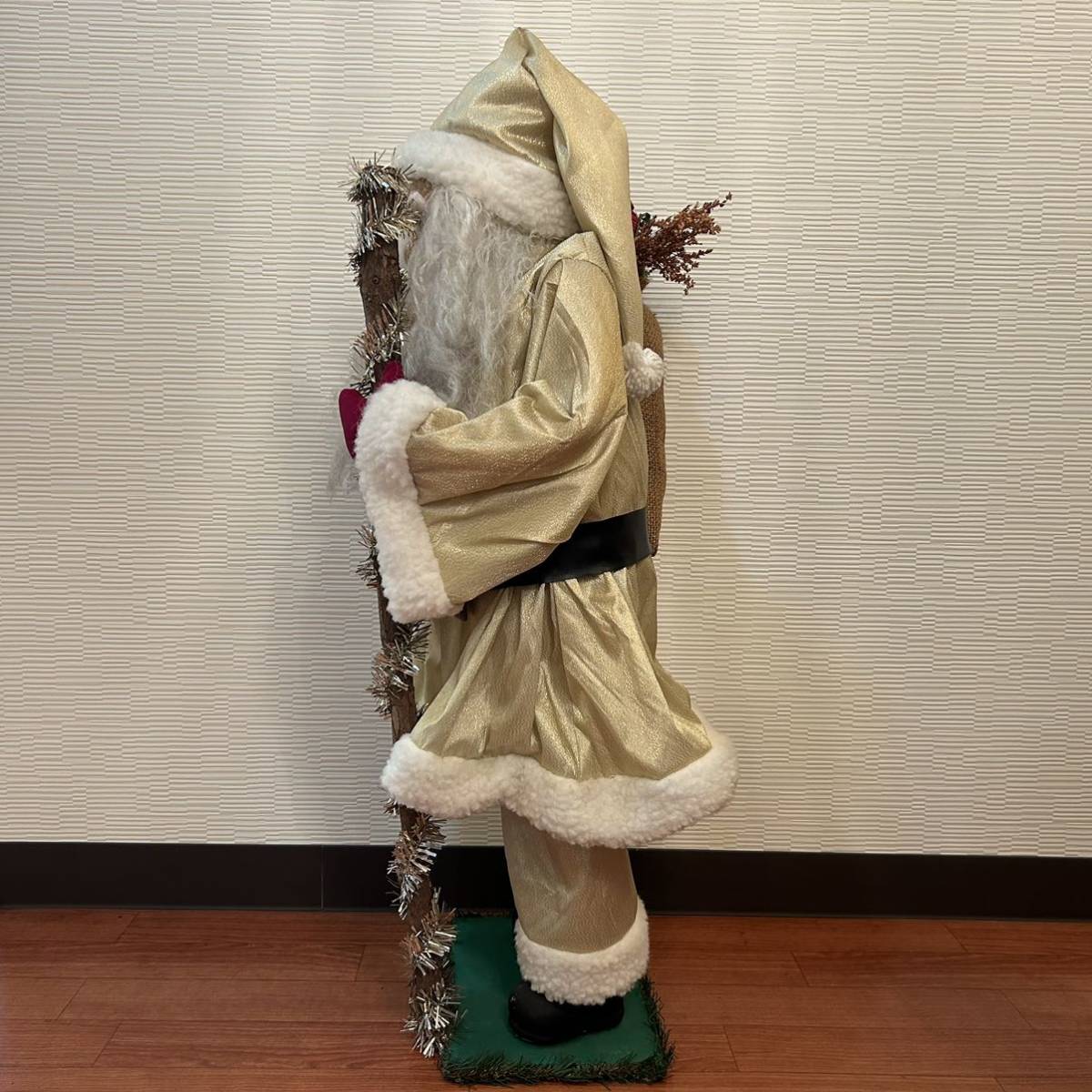 大きめサイズ★87cm サンタクロース 人形 置物 屋外 屋内 ゴールドカラー クリスマスの画像2