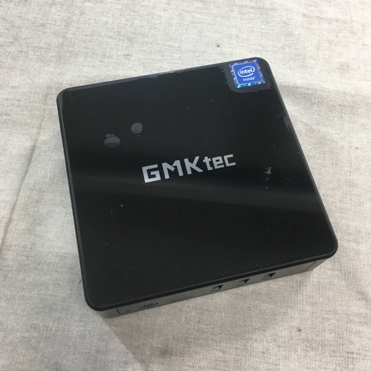 現状品 GMK NUCBOX 3 MINI PC ミニ PC INTEL CELERON J4125 8GB RAM/256GB ROM デスクトップPC_画像1