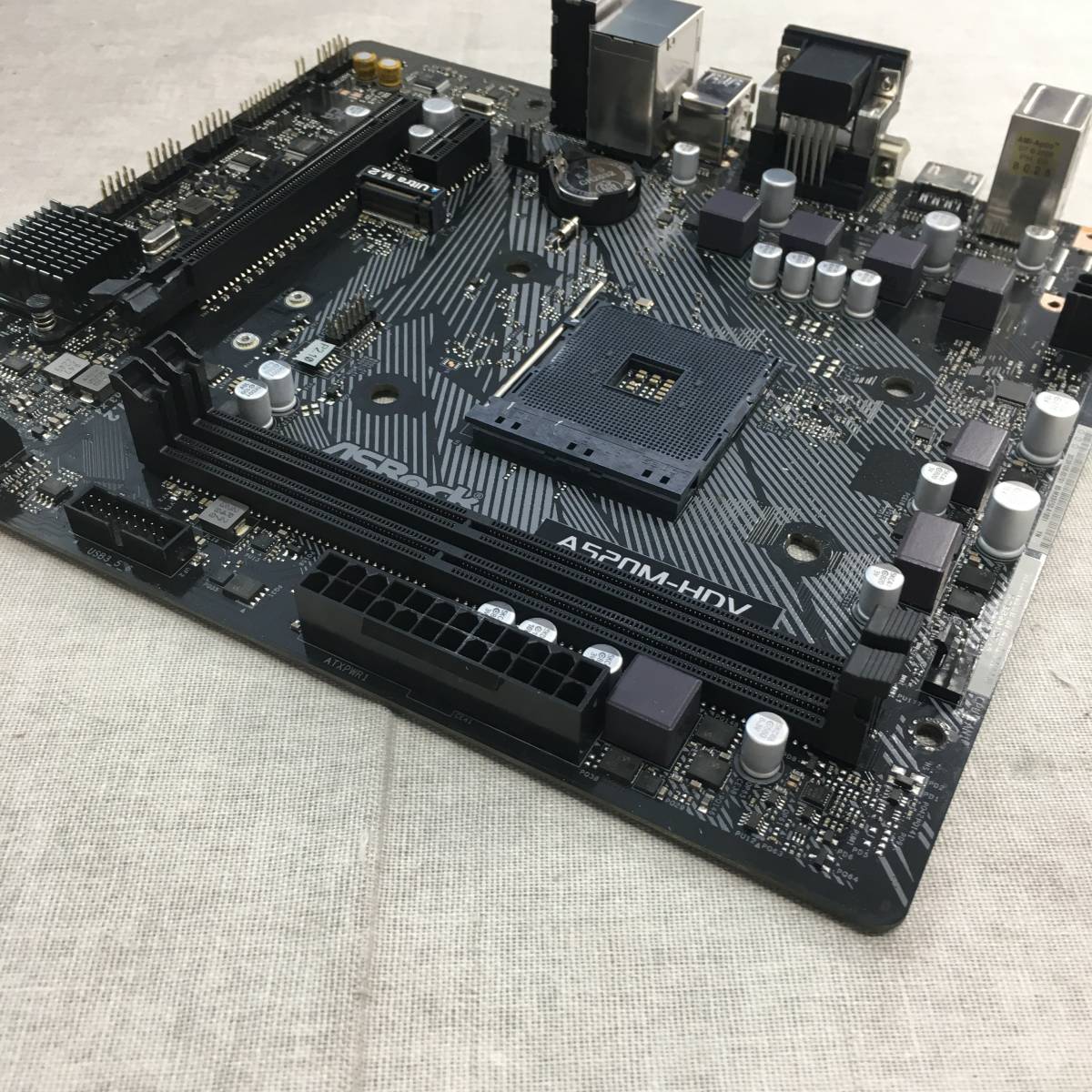 ジャンク品 ASRock AMD Ryzen 3000/4000シリーズ(Soket AM4)対応 A520チップセット搭載 Micro ATX マザーボード A520M-HDV_画像6