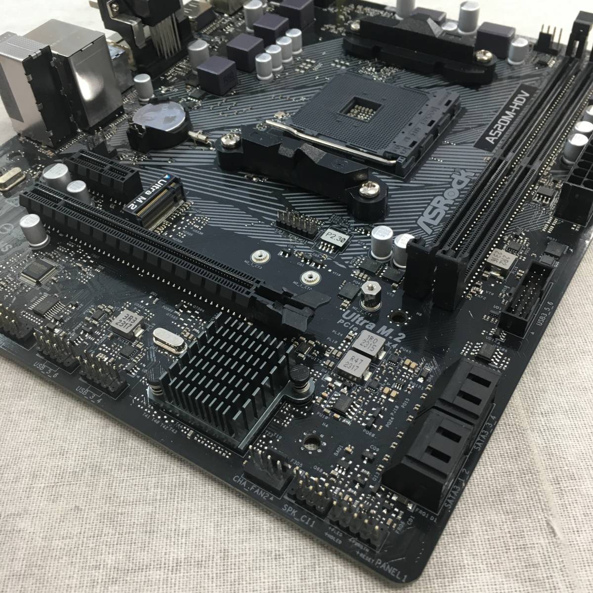 ジャンク品 ASRock AMD Ryzen 3000/4000シリーズ(Soket AM4)対応 A520チップセット搭載 Micro ATX マザーボード A520M-HDV_画像7