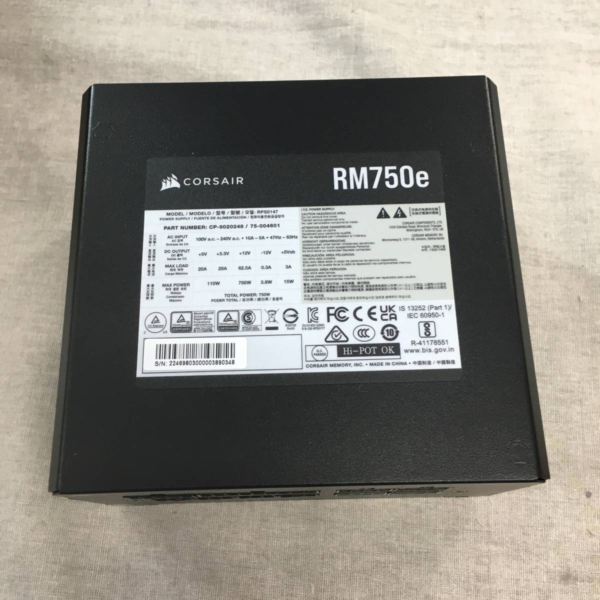 現状品 CORSAIR RM750e フルモジュラー静音ATX電源ユニット デュアルEPS12V 105°Cコンデンサー採用 80 PLUS Gold認証取得 CP-9020248-JP_画像7