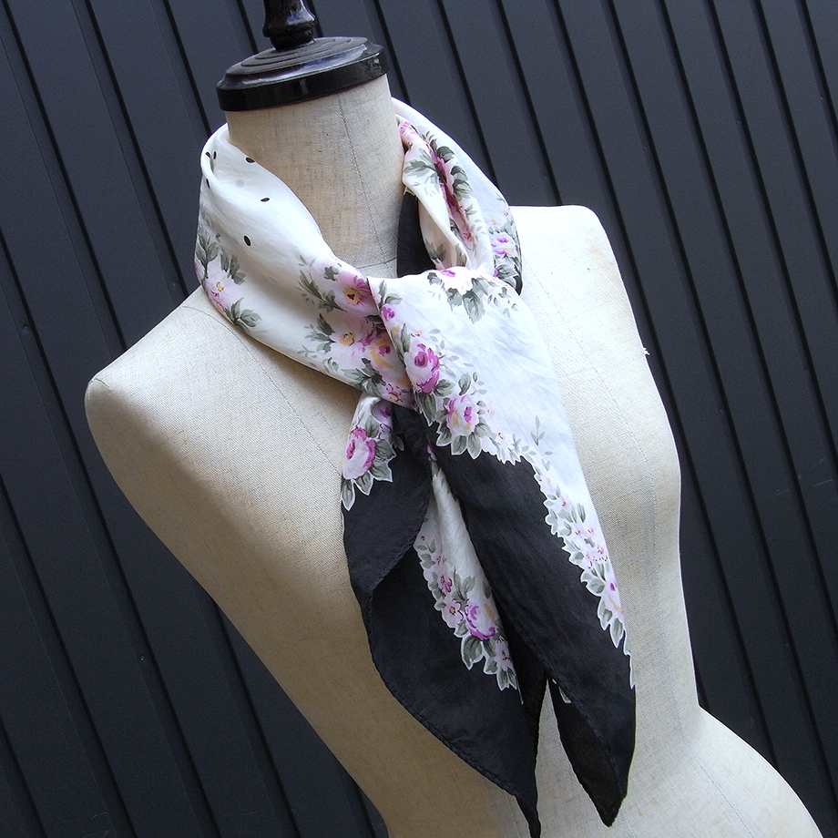 ［scarf09］レトロな花柄スカーフ