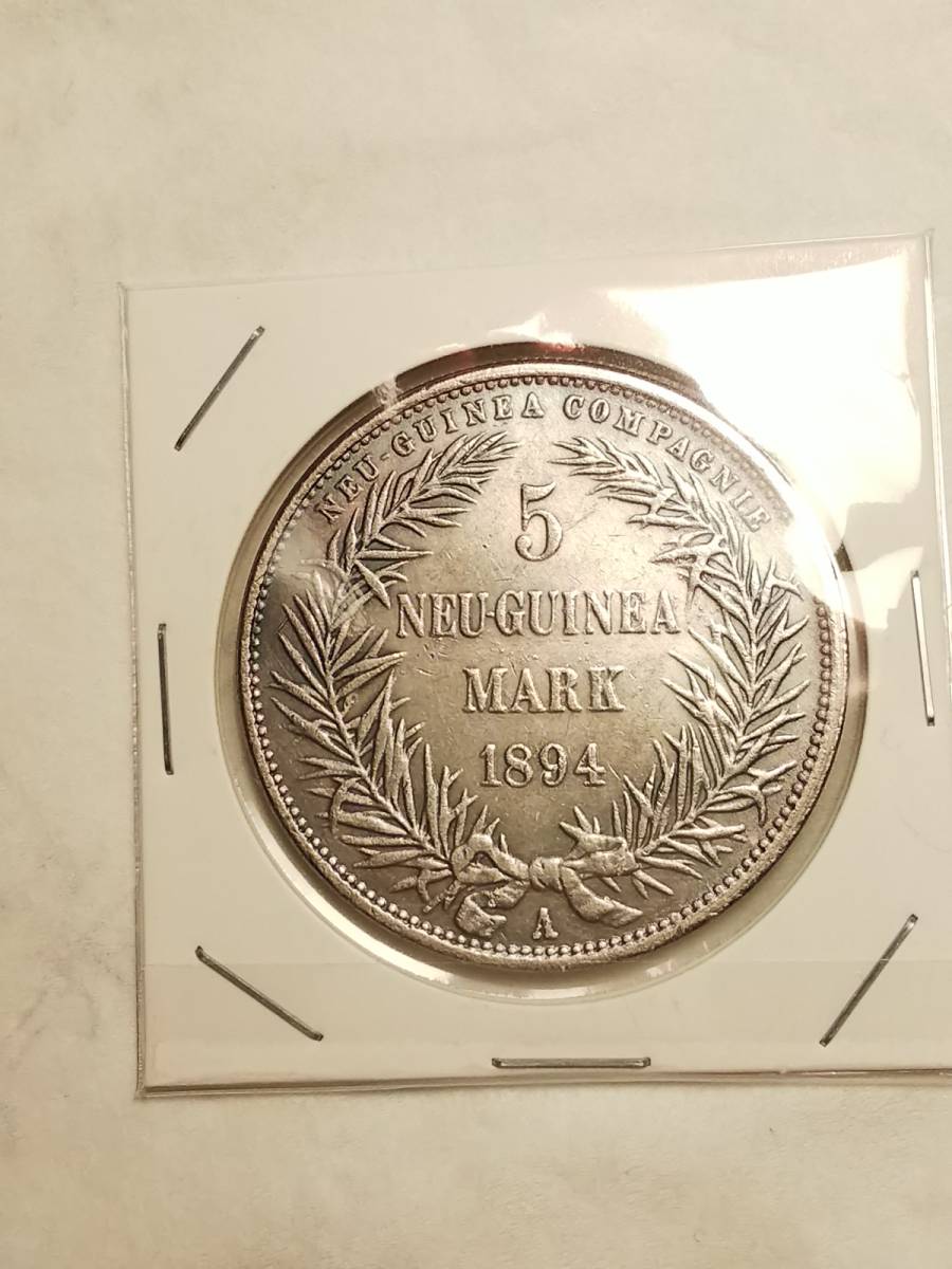 パプアニューギニア（ドイツ）　５マルク銀貨（極楽鳥）　のレプリカ_画像1