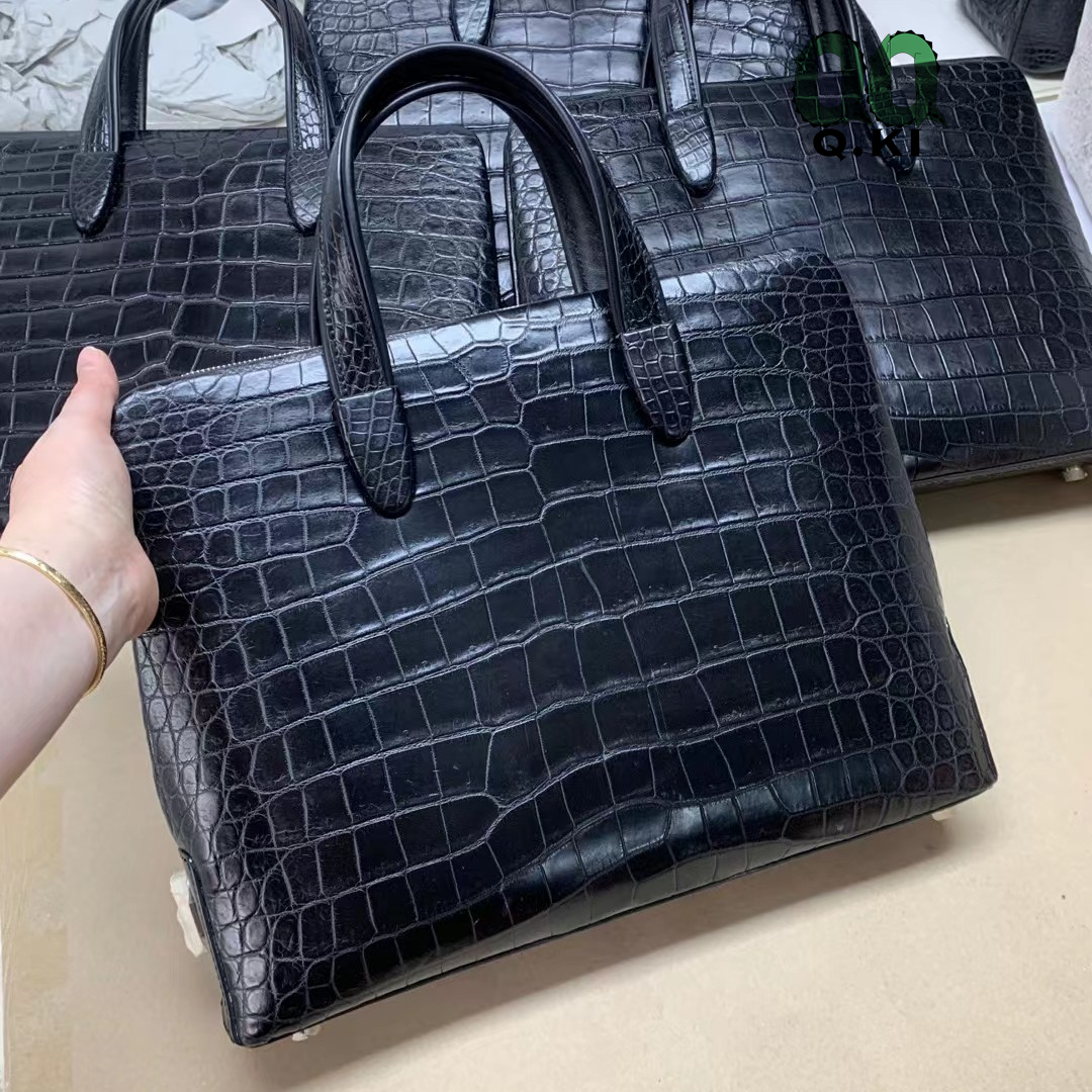  regular price 40 ten thousand jpy super crocodile leather wani leather original leather . leather use business bag handbag bag A4/PC correspondence men's handbag high capacity black 