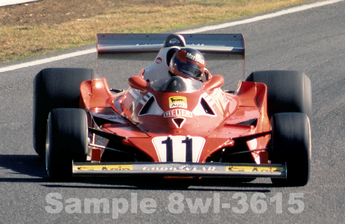 ワイド8切 生写真【8wl-3615】伝説のジル・ヴィルヌーヴ #11　フェラーリ312T2 1977年10月 F1日本グランプリレース_画像1