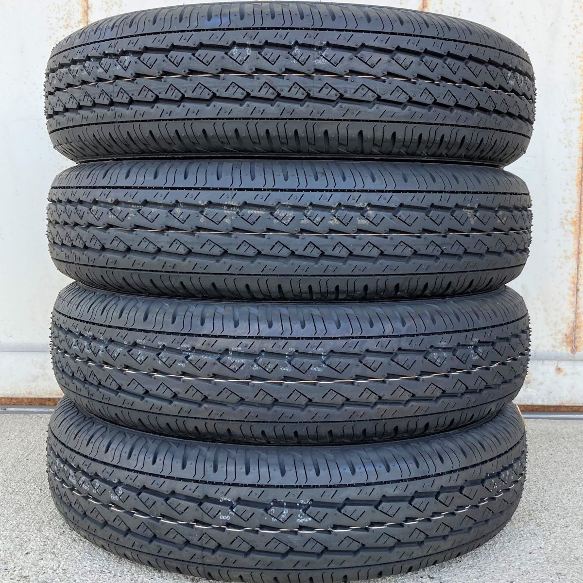 送料無料 新品 4本セット (KI0001.8) 145/80R12 LT 80/78N BRIDGESTONE K370 夏タイヤ 2022年～ 145R12 6PR 軽トラ 軽バン_画像1