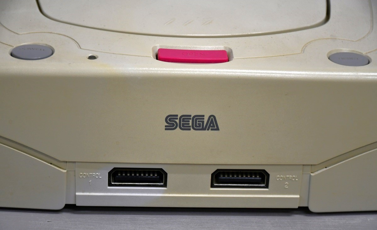 NY11-179【ジャンク品】SEGASATURN　セガサターン　ゲーム機　SEGA　家庭用ゲーム機　セガ　当時物　通電のみ確認　中古品　長期保管品　_画像5