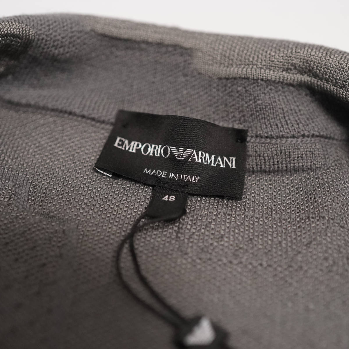 コレクションアイテム抜群の着心地ニットカーディガン ジャケット エンポリオアルマーニ EMPORIO ARMANI グレーベージュ 48サイズ Mサイズ _画像2