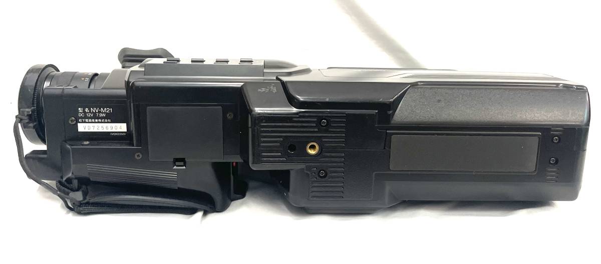 【B】【8737】☆★National　ナショナル　VHSビデオカメラ　NV-M21　マクロードムービー　動作未確認　本体のみ　現状品★☆_画像7