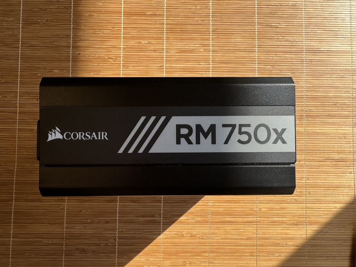 CORSAIR 電源 RM 750x _画像1
