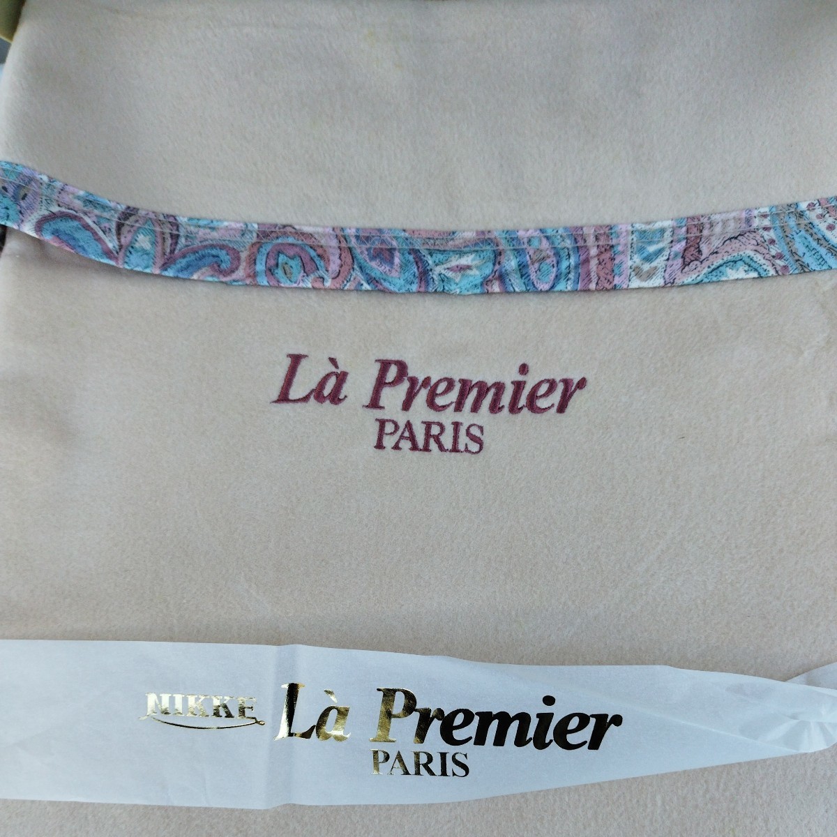 ギフト贈答品1　La Premier毛布【100サイズ】_画像3