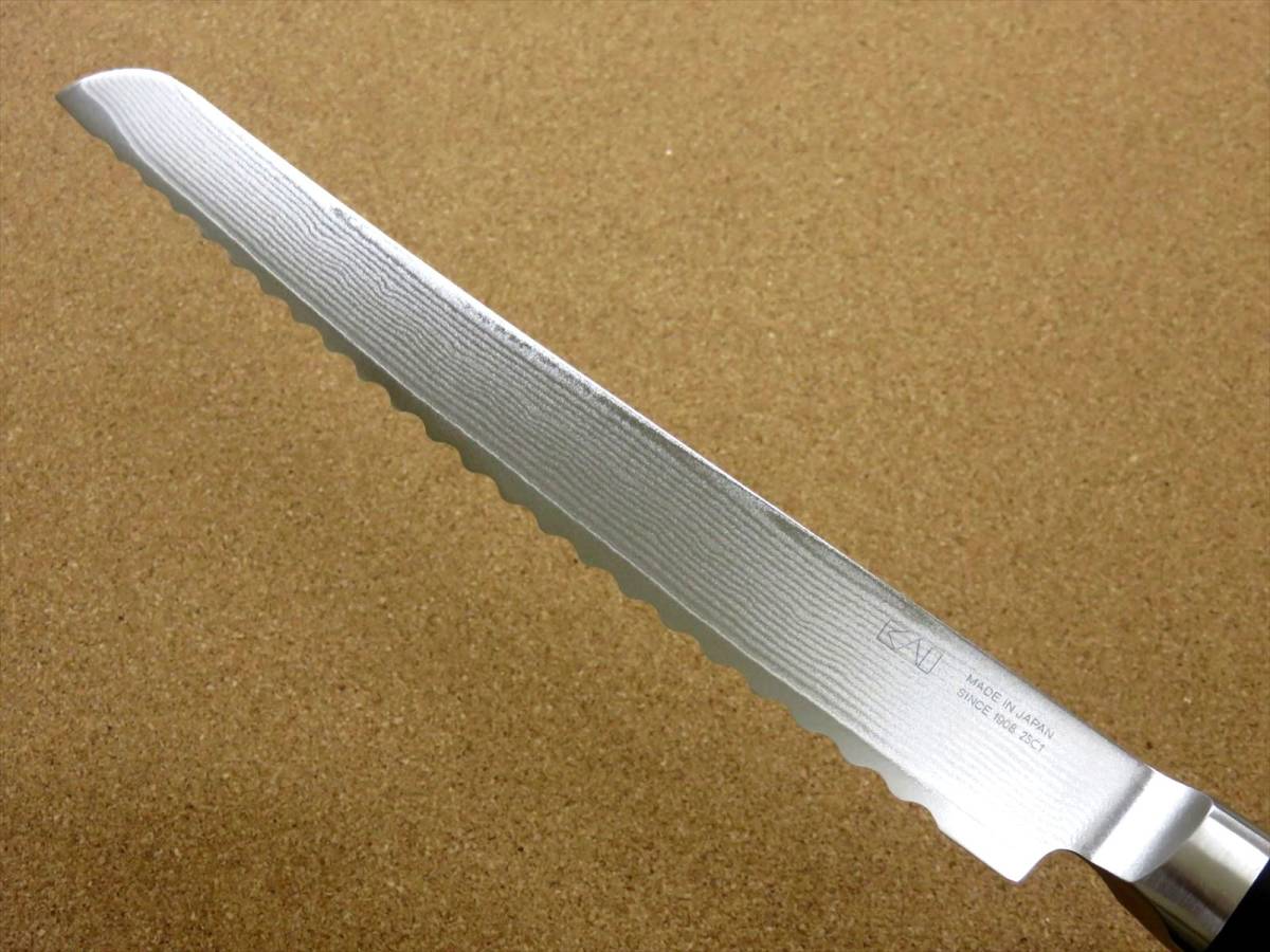 関の刃物 パン切りナイフ 24cm (240mm) 貝印 関孫六 ダマスカス 33層 ステンレス 右利き 片刃包丁 波形刃 パン切り包丁 日本製