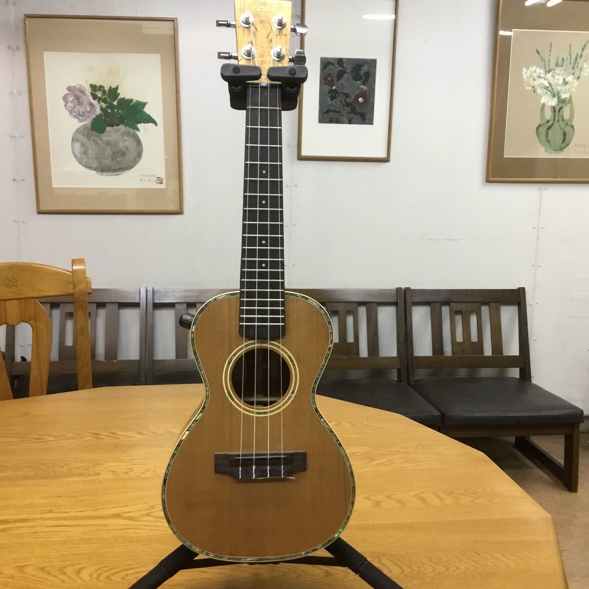 n3-7★美品・コンサート・エレウケ EleUke アコースティック SRC-C ・表面板/単板_画像1