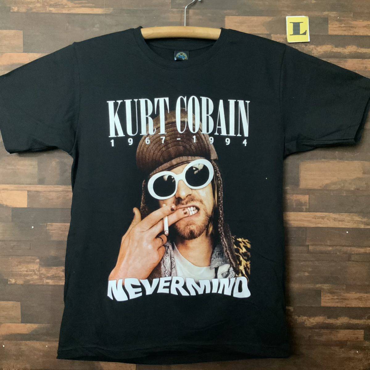 ニルバーナ カートコバーン　Tシャツ　Lサイズ　KURT COBAIN NIRVANA ロックバンド_画像1