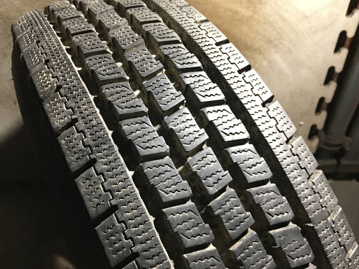 【200系ハイエース】９分山195/80R15 107/105L LT トーヨースタッドレスタイヤ 15×6J+33 PCD139.7 6H WEDSアルミホイール ４本_画像5