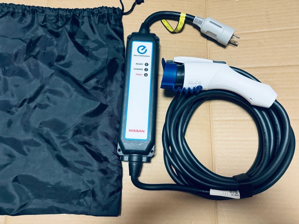 日産 リーフ 充電ケーブル 3NK0E 希少100Vコンセント用日産リーフ充電ケーブル3NK4E|Yahoo