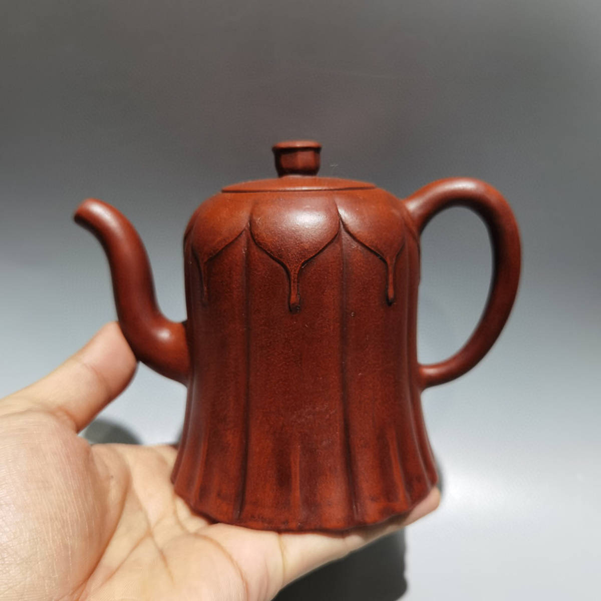 【蔵友館蔵品・紫砂壺・蓮花壺・陳鳴遠款・原礦紅泥】・茶道品・希少珍品・賞物・中国古美術_画像1