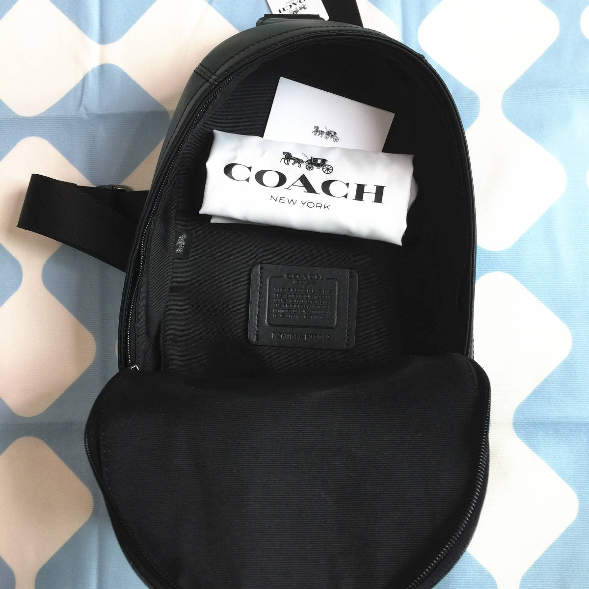 ☆新品☆コーチ/COACH バッグ F39942 チャコール×ブラック ボディーバッグ スリングバッグ ショルダーバッグ アウトレット品_画像8