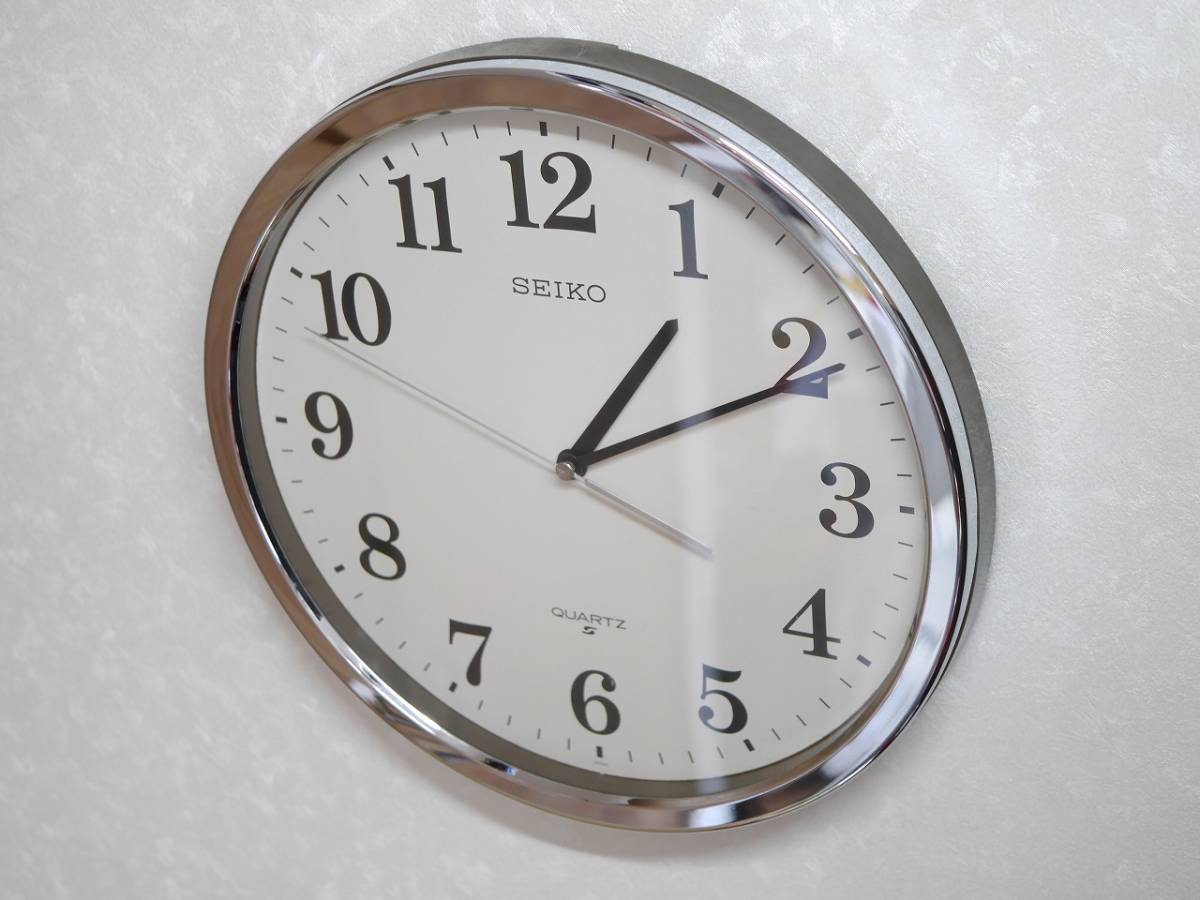 レトロ SEIKOSHA SEIKO QUARTZ セイコー 精工舎 日本製 電池式 掛け時計 丸時計 シンプル シルバー 直径35cm 学校 稼働品 電池付属の画像5