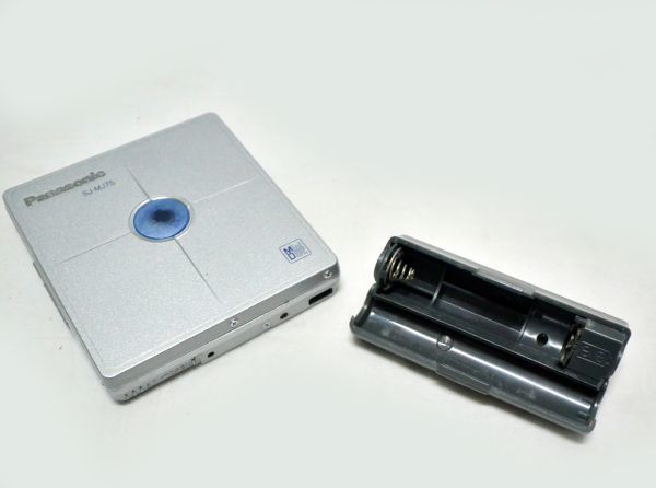 ■◇■動作品　Panasonic SJ-MJ75 電池ボックス付き PORTABLE MD PLAYER レターパックプラス発送_画像4