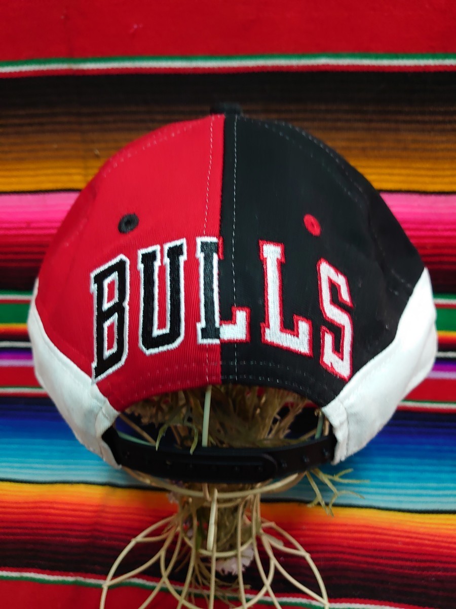 New Era 9FIFTY ニューエラ 950 NBA Chicago Bulls 1966 スナップバック キャップ 美中古 レッド ブラック シカゴブルズ _画像3