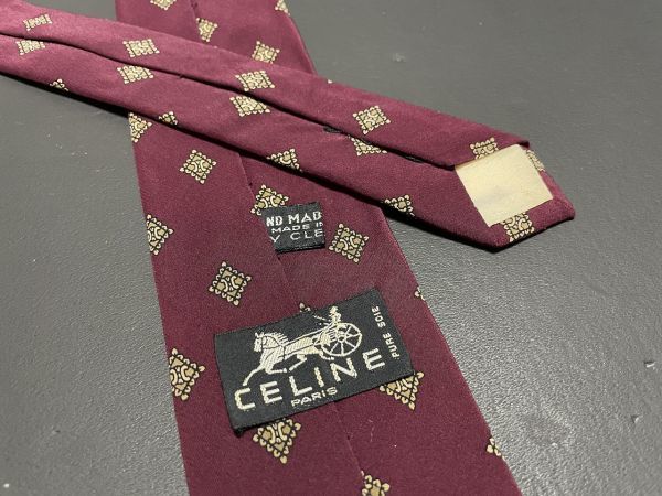 【美品】CELINE　セリーヌ　全面ロゴ柄　ネクタイ　3本以上送料無料　ワインレッド_画像2