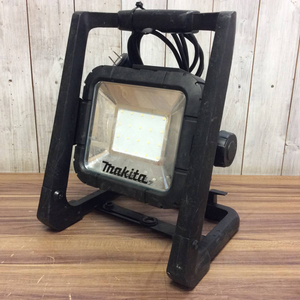 【TH-0229】中古品 makita マキタ LEDスタンドライト ML805_画像1