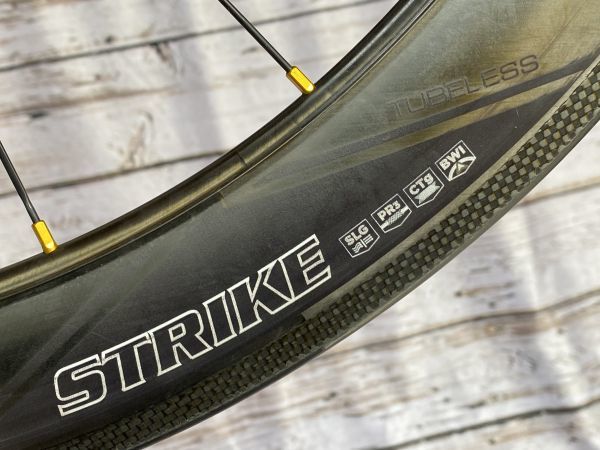 REYNOLDS STRIKE リア シマノ11s チューブレス 61mm カーボンクリンチャー 700c カーボンホイール レイノルズ ストライク 1117G2301/160_画像4