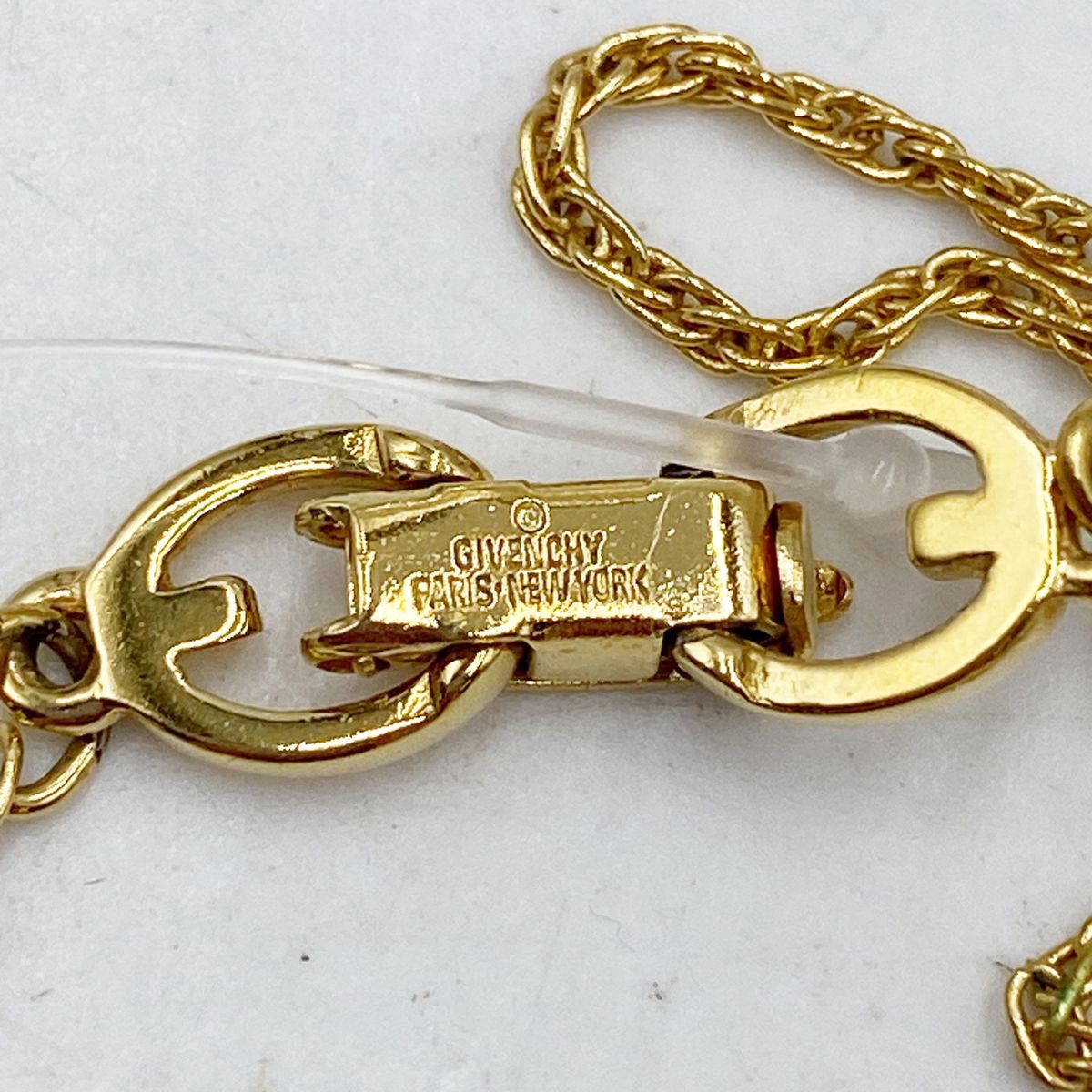 GIVENCHY ジバンシィ Gロゴネックレス ラインストーン ゴールド GIVENCHY ジバンシィ Gロゴネックレス ラインストーン ゴールド