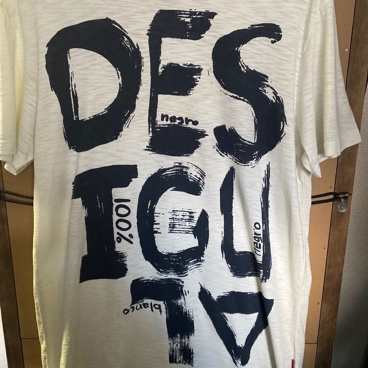【新品】Desigual 手書き風 プリントTシャツ Lサイズ