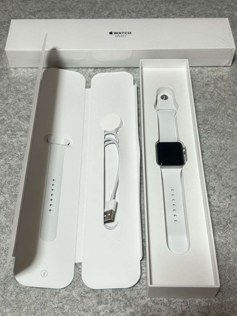 Apple Watch Series 3 (GPSモデル)- 38mmシルバーアルミニウムケースとホワイトスポーツバンド Yahoo!フリマ（旧）