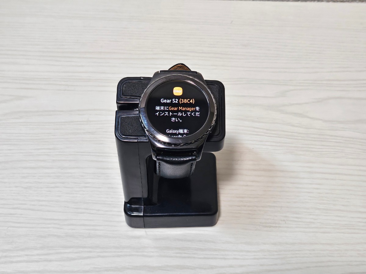 動作確認済み☆美品☆SAMSUNG Gear S2 classic SM-R732 付属品あり 充電器 ケーブル_画像3