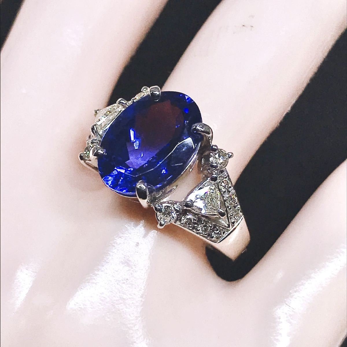 大粒 タンザナイト 4 26ct ダイヤモンド 0 39ct リング PT900 鑑別書