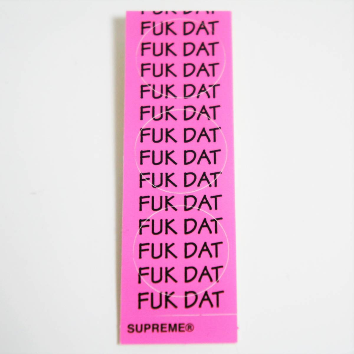 Supreme FUK DAT Sticker ! シュプリームステッカー ボックスロゴ Box logo スマホケースに　