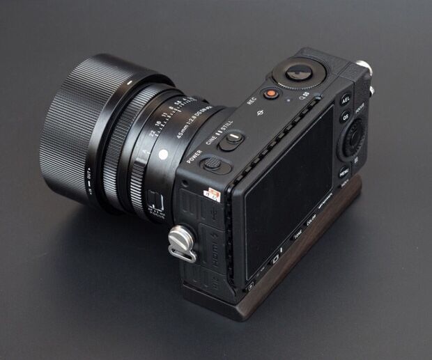 新品 SIGMA fp シグマ FP用ハンドグリップ(黒檀/エボニー 新品 SIGMA fp シグマ FP用ハンドグリップ(黒檀/エボニー