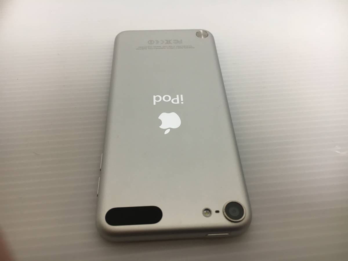 ★☆美品1日元啟動Apple iPod touch 64GB第5代白銀MD721J / A Apple USB線帶耳機【操作良好】☆★ 原文:★☆美品 1円スタート アップル iPod touch 64GB 第5世代 ホワイト&シルバー MD721J/A Apple USBケーブル イヤホン付き【動作良好】☆★