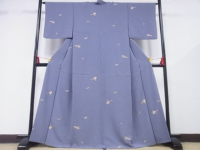 平和屋-こころ店■上質な小紋　花楽器文　金彩　着丈164.5cm　裄丈65cm　正絹　逸品　B-zg6891_画像1