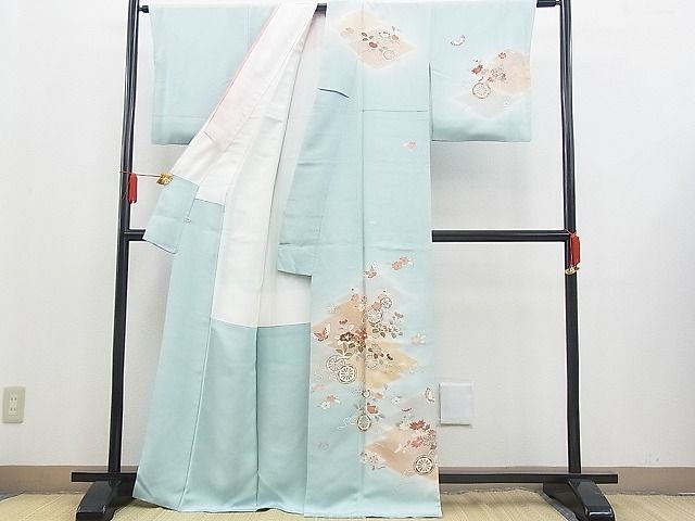 平和屋野田店■極上　創業460年・千總　訪問着　駒刺繍　松皮菱源氏車花蝶文　暈し染め　金彩　高島屋扱い　逸品　n-zb0394_画像2