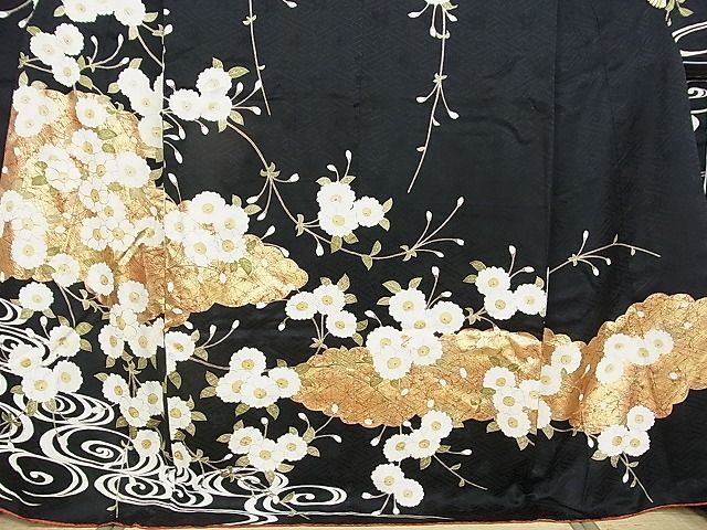 平和屋-こころ店■豪華振袖　駒刺繍　流水枝花文　黒地　金彩　着丈169.5cm　裄丈68.5cm　正絹　逸品　1A-ma124_画像3