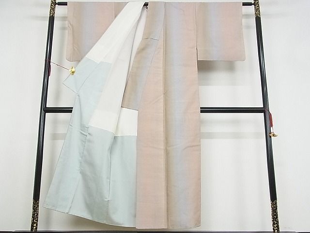 平和屋-こころ店■紅花紬　米沢　間道　暈し染め　着丈147.5cm　裄丈60.5cm　正絹　逸品　1A-ma072_画像2