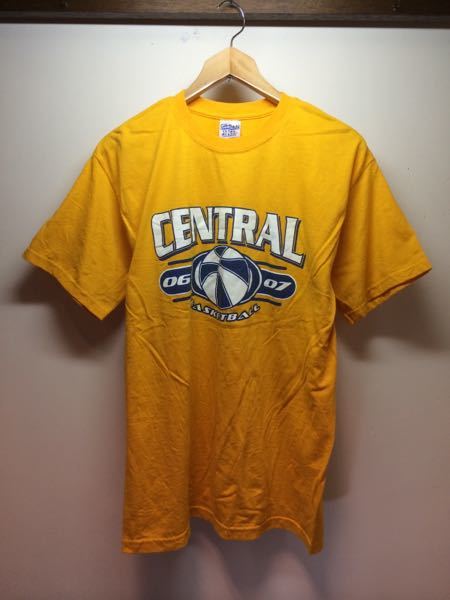 CentralBasketball/GILDAN(USA)ビンテージTシャツ