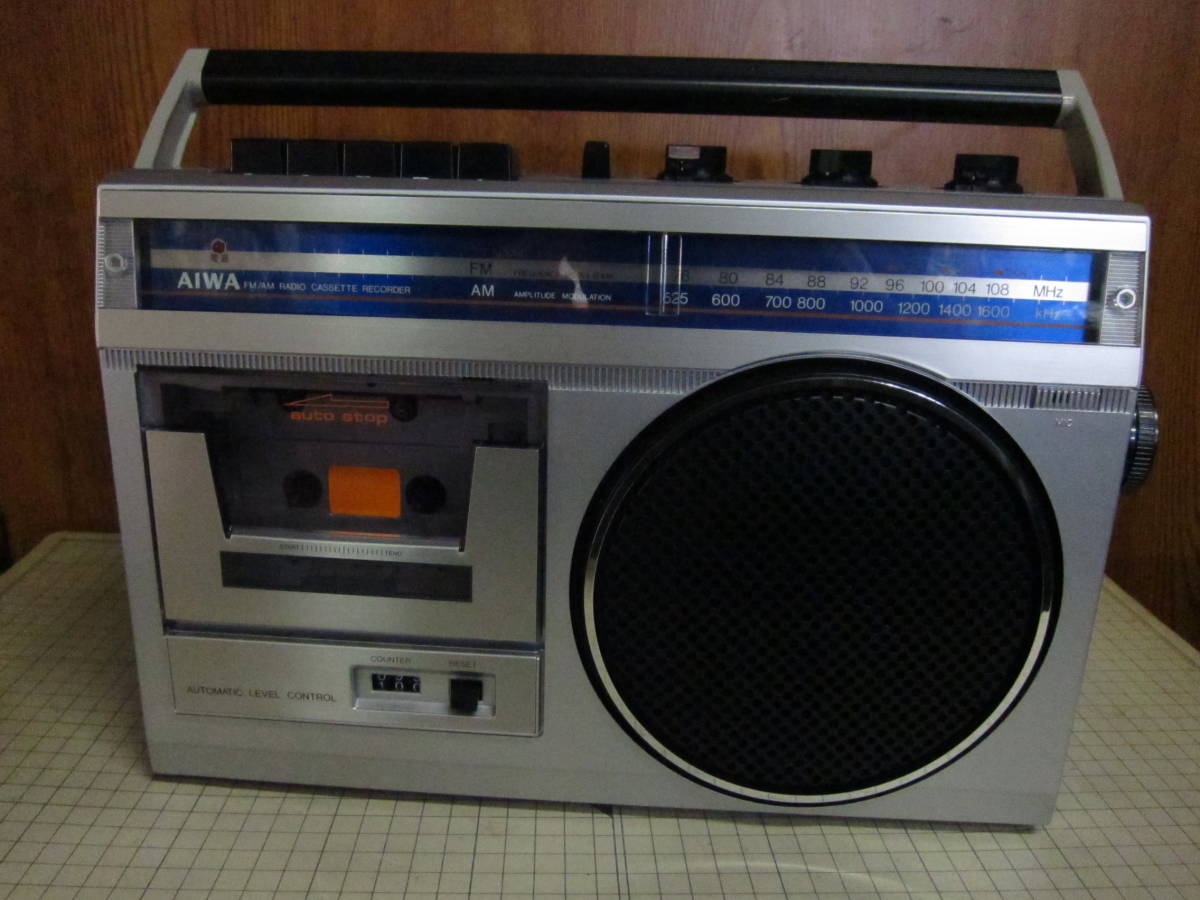 AIWA TPR-636 (FM,AM)モノラルラジオカセットレコーダー　　未使用未開封新品保管品_画像3