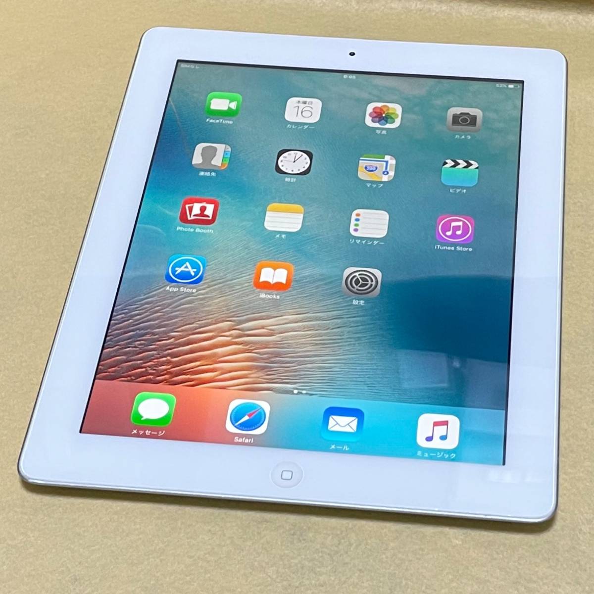 【中古】iPad 第3世代 Wi-Fi+Cellular 16GB [MD369J/A] ホワイト SoftBank★判定〇/残債なし★　111612_画像2