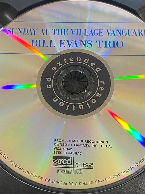 廃盤 xrcd ビル・エヴァンス／Bill Evans 「サンデイ・アット・ザ・ヴィレッジ・ヴァンガード +4／Sunday at ~」 VICJ-60142 高音質 美品_画像4
