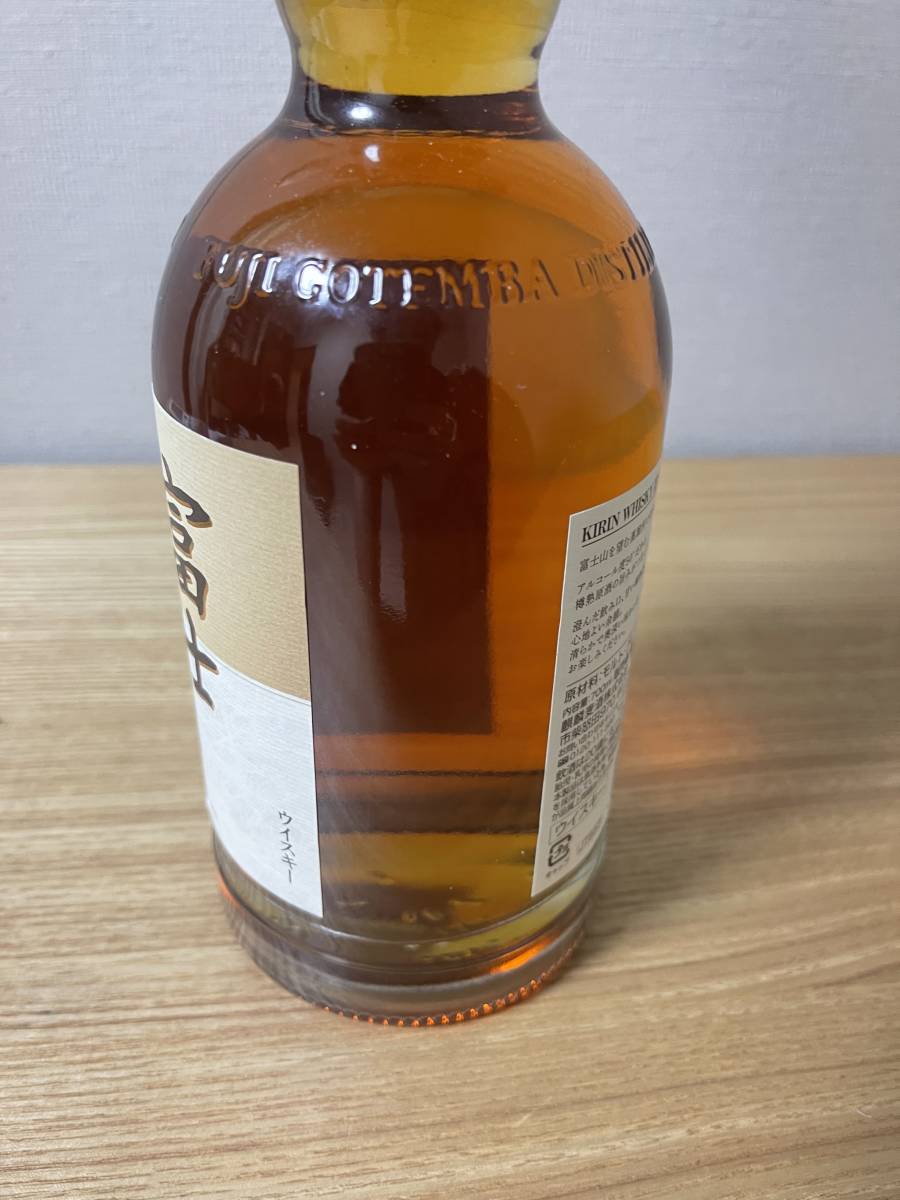 ★未開封★ KIRIN WHISKY キリン ウイスキー 富士山麓 樽熟原酒 50% 700ml 富士御殿場蒸溜所 クリアボトル 酒_画像4