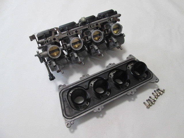 ザンザス　ＺＸ４００Ｄ　キャブレター　純正　Ｖ７８４　ジャンク品_画像1